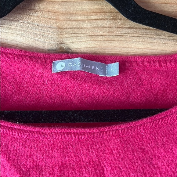100% Cashmere Pink Boat Neck Sweater - Picture 2 of 4